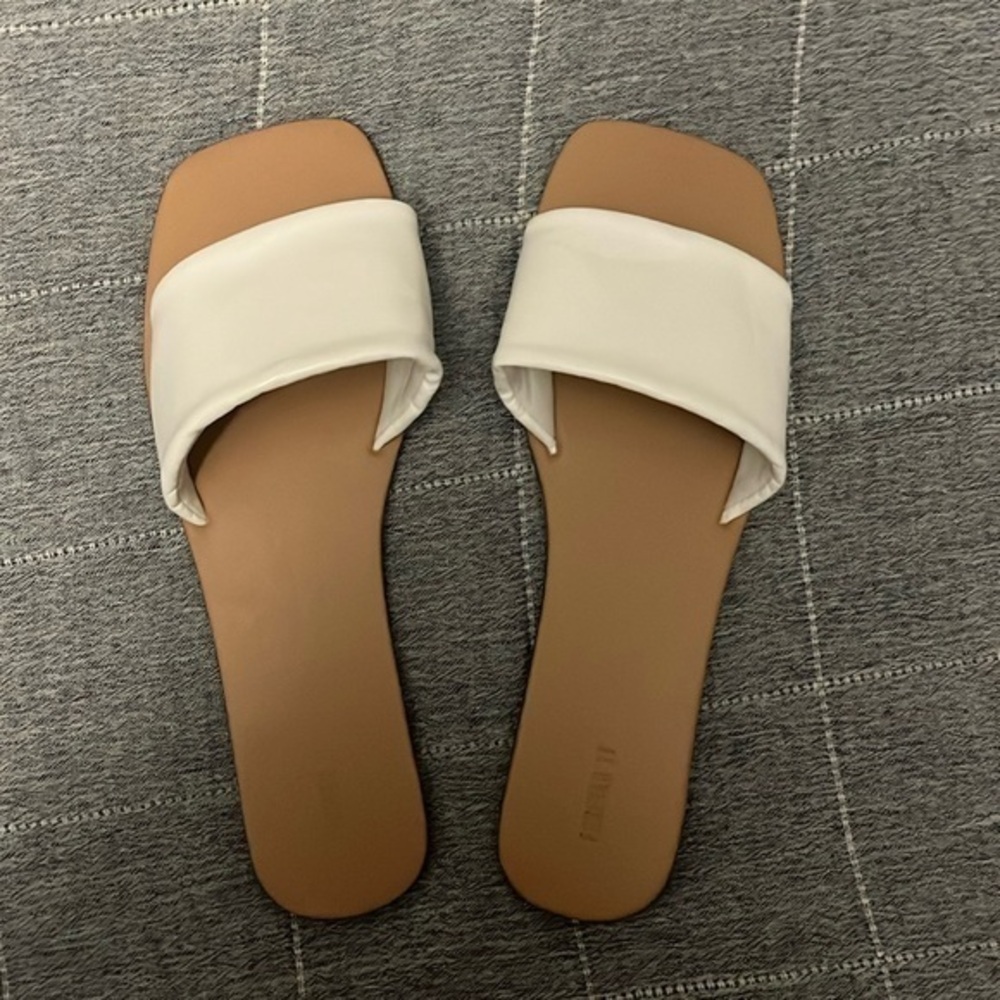 One Strap Slides‎